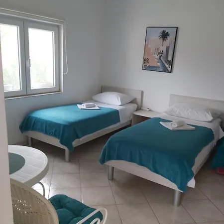 Apartment Lena *